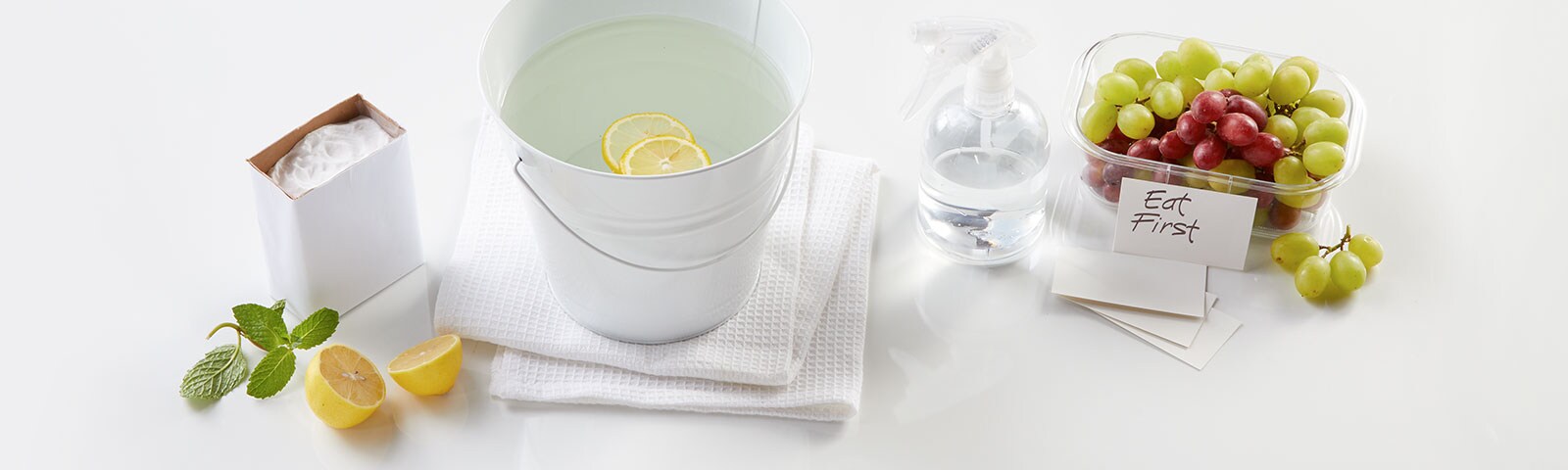 Bucket, lemons